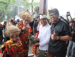 Libatkan 2.145 Penari, Wawali Arya Wibawa Buka “Naluriku Menari” Peringati Hari Tari Sedunia
