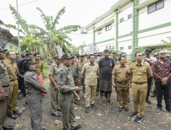 Sekda Adi Arnawa Pantau Pembongkaran Satu Tower di Jimbaran