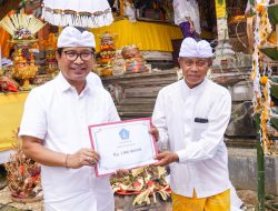 Sekda Adi Arnawa hadiri Puncak Karya Pura Luhur Pucak Gegelang