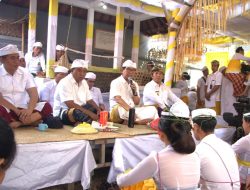 Sekda Adi Arnawa Hadiri Karya Ngenteg linggih Pedudusan Alit di Darmasaba