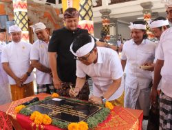 Sekda Wayan Adi Arnawa Menghadiri Karya Melaspas, Mecaru Rsi Gana dan Mupuk Pedagingan