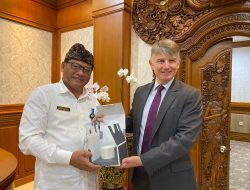 Masa Jabatan Berakhir, Dubes Inggris Owen Jenkins Berpamitan di Kota Denpasar