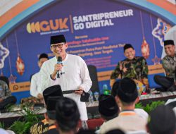 Sandiaga Uno Hadir Acara “Gerakan Usaha Kreatif – Santripreneur Go Digital