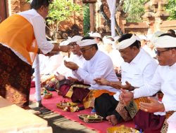 Pemkot Denpasar Gelar Persembahyangan Saraswati di Pura Agung Lokanatha