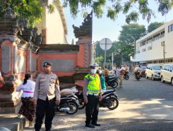 Polres Bandara Ngurah Rai Melaksanakan Pengamanan Persembahyangan Hari Raya Pagerwesi