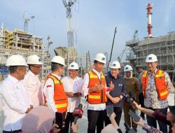 Dampingi Kunjungan Presiden Joko Widodo ke Proyek Smelter Tembaga Terbesar di Dunia, Menteri Investasi Kawal Hilirisasi Freeport Hingga Tuntas