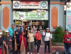 Dampingi Perangkat Desa, Bhabinkamtibmas Polsek Denpasar Barat Lakukan Kerja Bhakti Bersama