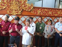 Mendampingi Gubernur Bali, Kapolres Bandara Ngurah Rai Sambut Kedatangan Menkumham RI 
