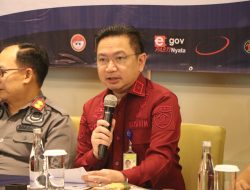 TANGGAPI KASUS TPPO DALAM RDP DENGAN KOMISI III DPR RI DIRJEN IMIGRASI ANALOGIKAN PASPOR DENGAN SIM