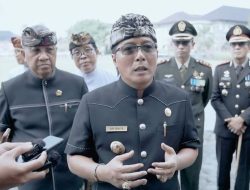 Bupati Nyoman Giri Prasta Memberikan keterangan Terkait Oknum Tamu WNA Membuat Onar