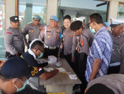 Puluhan Personil Polres Bandara Ngurah Rai di Tes Urine 