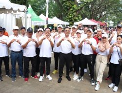 Walikota Jaya Negara Lepas Jalan Santai Peringati Harkop Ke-76