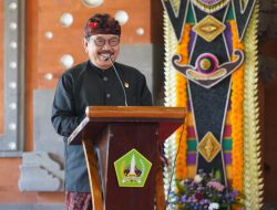 Pada Peringatan Hari Keluarga Nasional Ke 30, Wagub Cok Ace Dorong Keluarga Perkaya Pengetahuan Tentang Gizi dan Pengasuhan Anak Agar Optimal