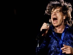 Hari ini MICK JAGGER berusia 80 th, simak beberapa fakta menarik dari SANG SUPERSTAR