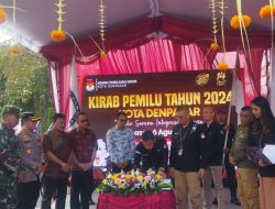 Polsek Dentim Laksanakan Pengamanan Serah Terima Bendera Partai Politik Kirab Pemilu 2024