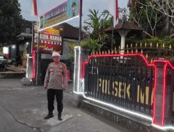 Sambut HUT Kemerdekaan RI Polsek Marga Pasang Lampu LED Merah Putih