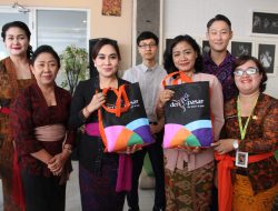 Pemkot Denpasar Salurkan Paket Bantuan Sosial Kepada Wanita Rawan Sosial