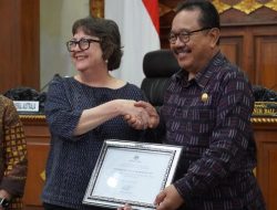 Bali Dapat Hibah Vaksin Rabies 200 Ribu, Wagub Cok Ace Harap Dimanfaatkan Pemilik Anjing