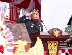 Wawali Arya Wibawa Pimpin Apel Penurunan Bendera Peringatan HUT Proklamasi Kemerdekaan ke-78 RI di Kota Denpasar