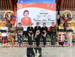 Ny. Putri Koster Menghadiri Kegiatan Tresna lan Punia Paiketan Krama Istri (PAKIS) Bali di Kabupaten Badung