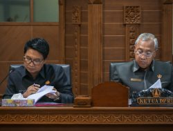 Sekda Adi Arnawa Hadiri Rapat Kerja Dengan Tim Banggar DPRD Badung