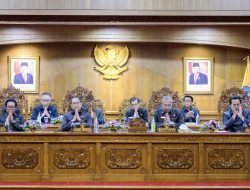 Penjelasan Bupati pada Rapat Paripurna DPRD Badung  Perubahan KUA-PPAS APBD 2023, Pendapatan Daerah Dirancang Rp 7,4 Triliun