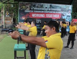 Ratusan Personil Polres Bandara Ngurah Rai Ikuti Latihan Menembak