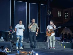 Bupati Badung Nyoman Giri Prasta saat membuka Pesta Rakyat HUT Ke-14