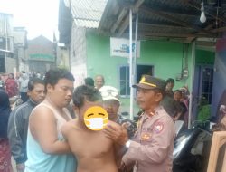 Mengamuk Meresahkan Warga Bhabinkamtibmas Polsek Denbar Amankan Orang Yang Diduga Mengalami Stres