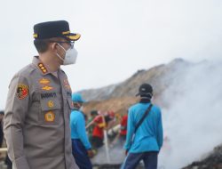 Kapolresta Bersama Forkompinda Pantau Kegiatan Penyemprotan Dan Injeksi Air di TPA Suwung