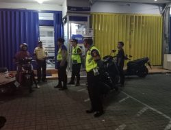 Amankan Wilayah Dari Gangguan Kamtibmas Polsek Denpasar Barat Rutin Melaksanakan Bluelight Patrol