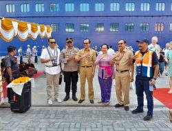 Ribuan Wisatawan Asing Memadati Pelabuhan Benoa, Polsek Benoa Berikan Pelayanan