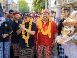 Program Badung Angelus Buana, Bupati Giri Prasta Serahkan Dana Hibah ke Kabupaten Buleleng