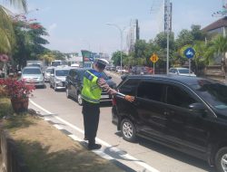 Peningkatan Arus Lalu Lintas Keluar Bandara, Personil Polres Bandara Ngurah Rai Antisipasi Beberapa Titik