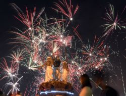Pemkab Badung kembali menggelar acara detik-detik pergantian tahun baru 2024 di Pantai Kuta
