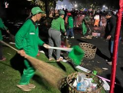 DLHK Denpasar Terjunkan 1.000 Petugas Bersihkan Sampah Usai Pengarakan Ogoh-ogoh, Volume Meningkat Hingga 80 Ton