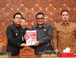 Pembukaan Sidang Paripurna DPRD Kota Denpasar, Wawali Arya Wibawa Sampaikan Usulan 3 Ranperda