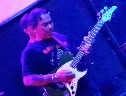 ROCK NEVER DIE jamming sessions putaran ke 2 di Mallibu Bar&Music berlangsung seru.