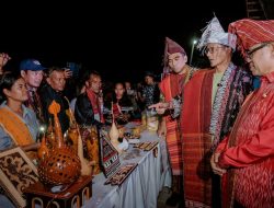 Menparekraf Berikan Pelatihan Pembuatan Paket Wisata di Kabupaten Danau Toba