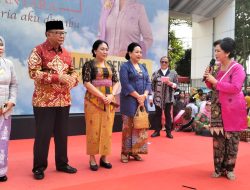 Menteri Bintang Puspayoga dan Lana Koentjoro Pimpin Ribuan Peserta dalam Parade Kebaya Nasional di Senayan dan 8 Kota Lainnya