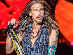 Aerosmith diperkirakan Pensiun dari Tur Akibat Cedera laring Vokalis Steven Tyler