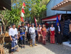 Warga Sumba Bali Gelar Upacara HUT RI ke-79 dengan Nuansa Kultural di Kediaman Ketua IKST
