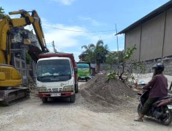 Proyek di Jalan Cargo Bahayakan Pengguna Jalan