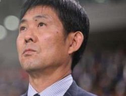 Pelatih Timnas Jepang ingatkan Indonesia agar Waspada atas kelicikan supporter Bahrain yang sangat buruk.