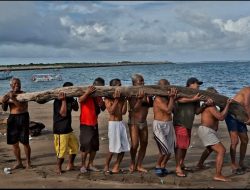 Paguyuban Manula Bungan Sandat Pasih Kauh Kuta Bali,peduli menjaga keindahan Pantai Kuta Bali.