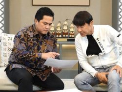 Semua Suporter Timnas Indonesia menegaskan “Kami berdiri bersama ERICK THOHIR & SHIN-TAE YONG”