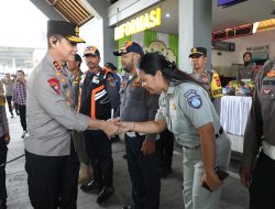Kapolda Bali Cek Kesiapan Pengamanan Lebaran 2025 di Pos Pelayanan Terminal Mengwi Badung