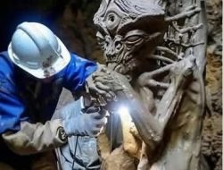 Sebuah penemuan yang bikin heboh dunia arkeologi baru saja terjadi di gurun Mesir.