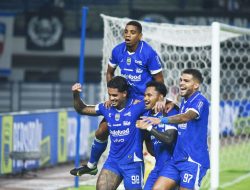 Persib Bandung semakin kokoh puncaki klasemen sementara BRI Super league 2025/2026,setelah hajar Madura United dengan skor telak 5-0
