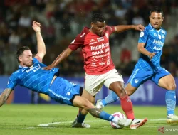 Persib  kokoh dipuncak klasemen,walau menang tipis atas Bali United (3-2)  tanpa diperkuat pemain terbaik dan bermain dengan 10 pemain